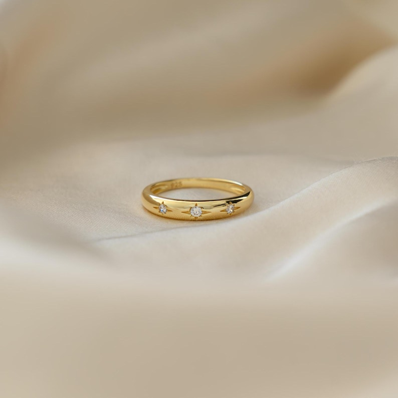 Star Setting Celestial Ring, Gold Ring, Silver Ring, Dainty Ring, Minimalist Jewelry, Christmas Gift for Her
